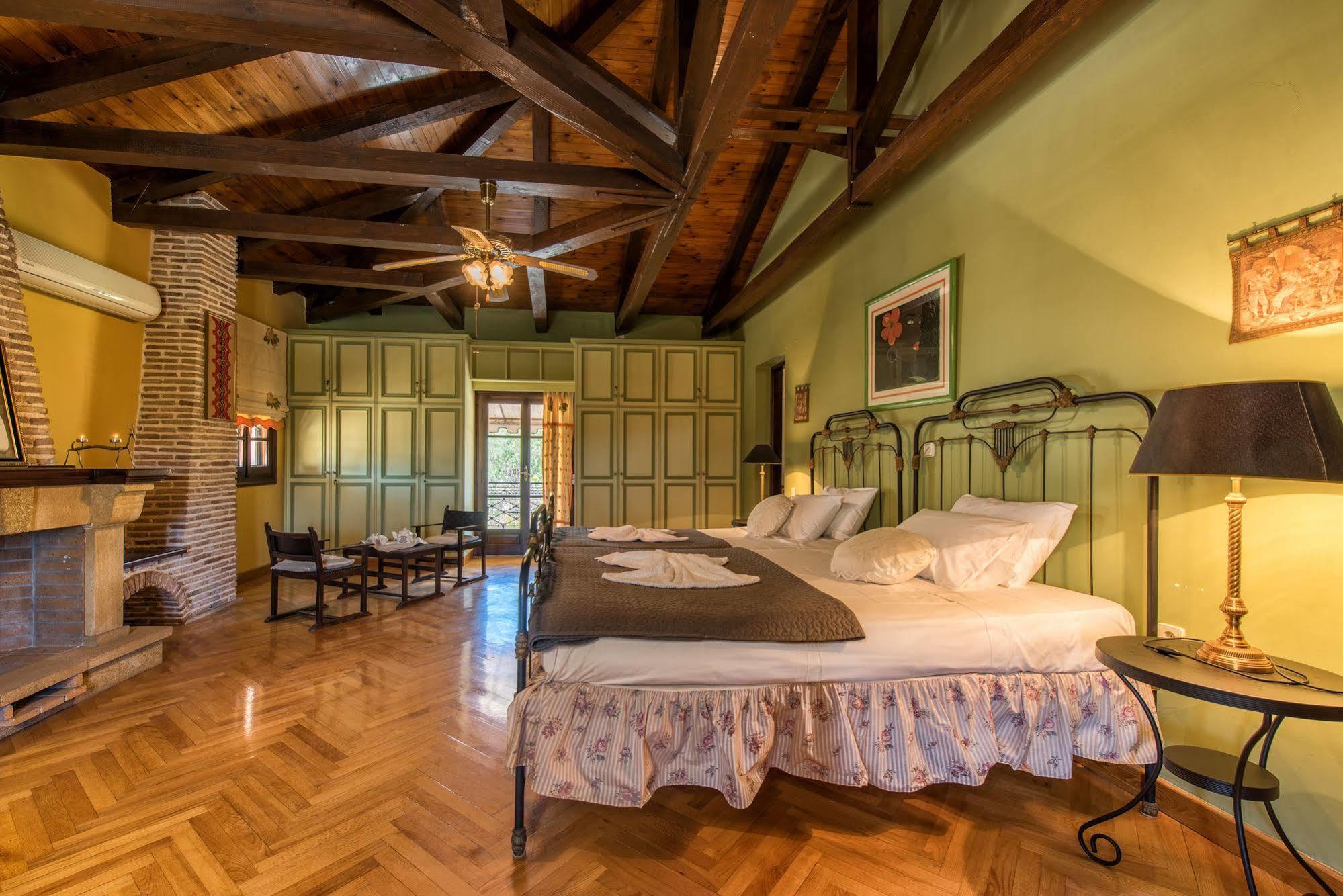 Villa Sarakino House Of Literature Agios Dimitrios  Esterno foto