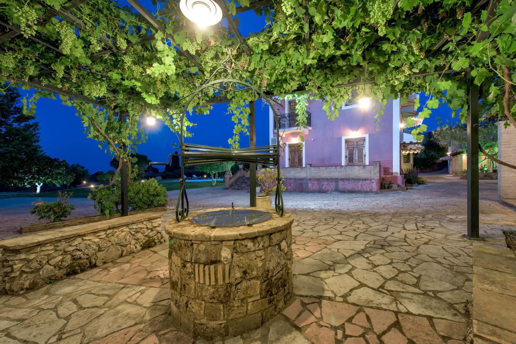 Villa Sarakino House Of Literature Agios Dimitrios  Esterno foto